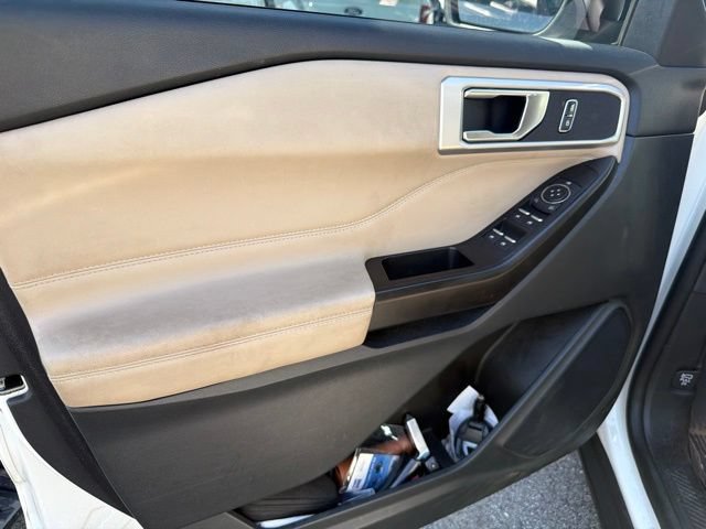 Used 2020 Ford Explorer XLT w/ Equipment Group 202A RWD image 11
