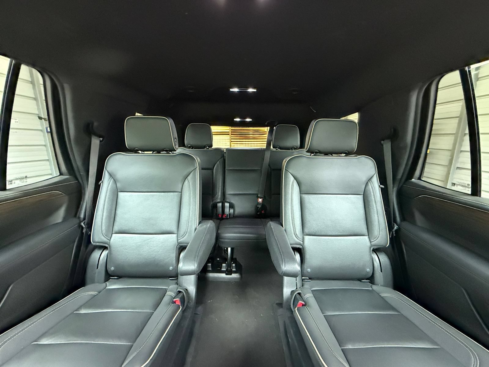 Used 2023 Chevrolet Tahoe Premier AWD/4WD image 40