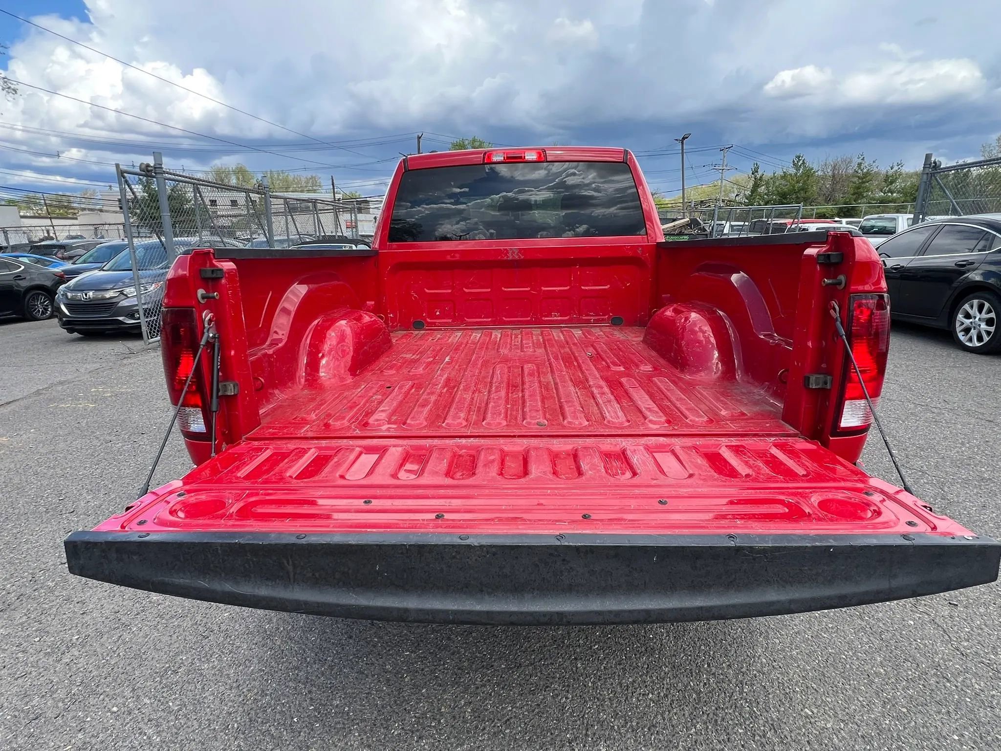 Used 2016 RAM 1500 Express AWD/4WD image 9