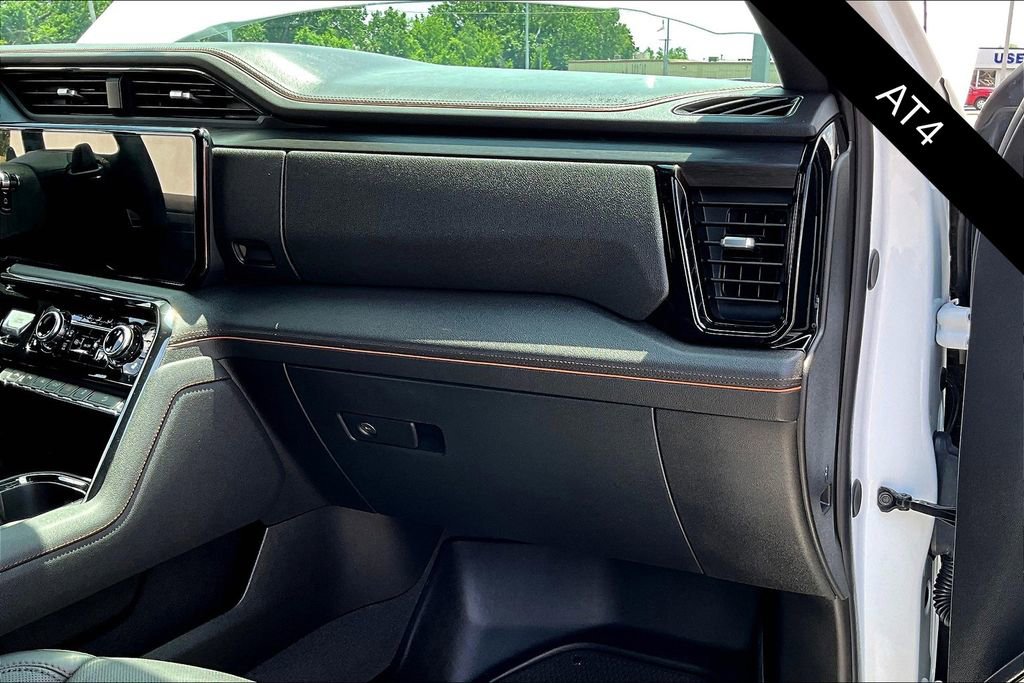 Used 2024 GMC Sierra 1500 AT4 w/ Technology Package image 26