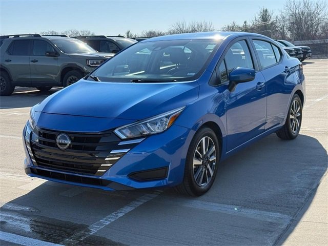 Used 2023 Nissan Versa SV image 8