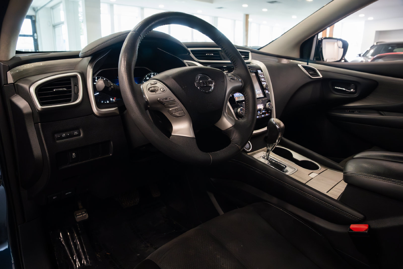Used 2016 Nissan Murano SV AWD/4WD image 16