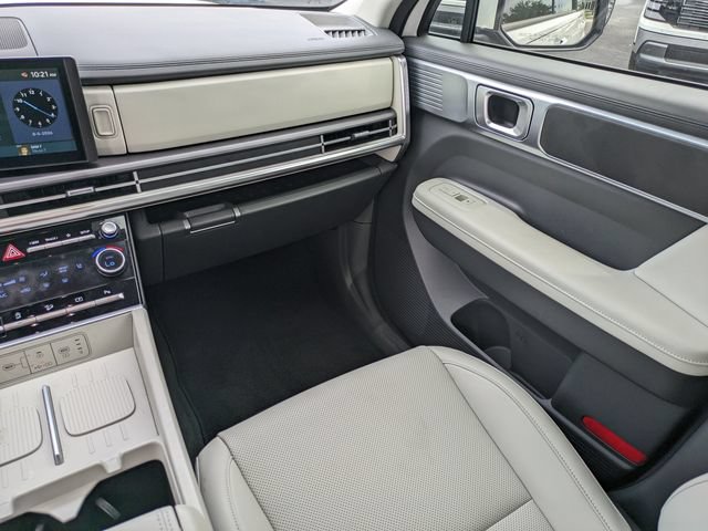 Certified 2025 Hyundai Santa Fe SEL FWD image 18