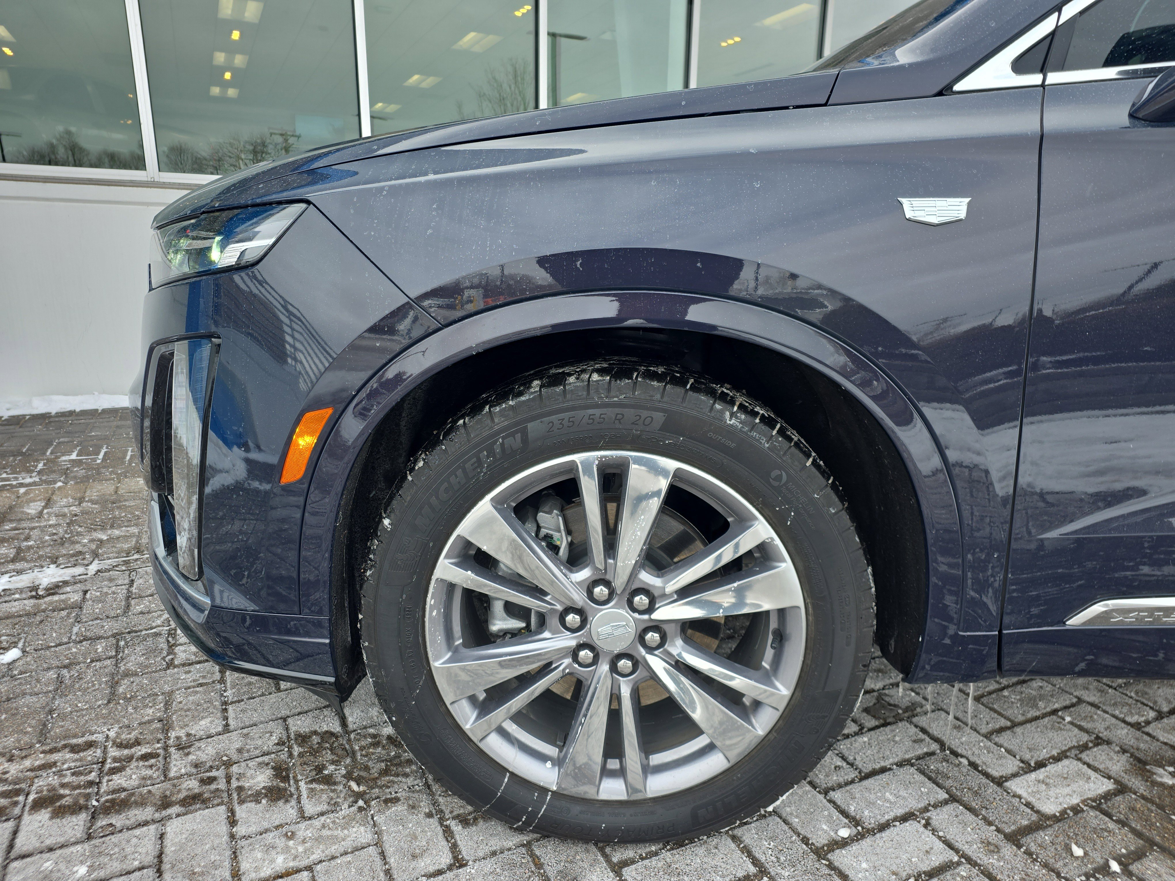 Certified 2025 Cadillac XT6 Premium Luxury image 10