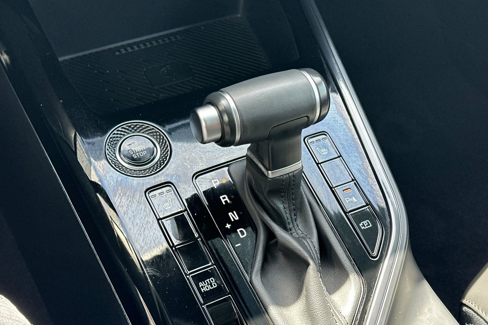 Certified 2023 Kia Niro EX Touring FWD image 23