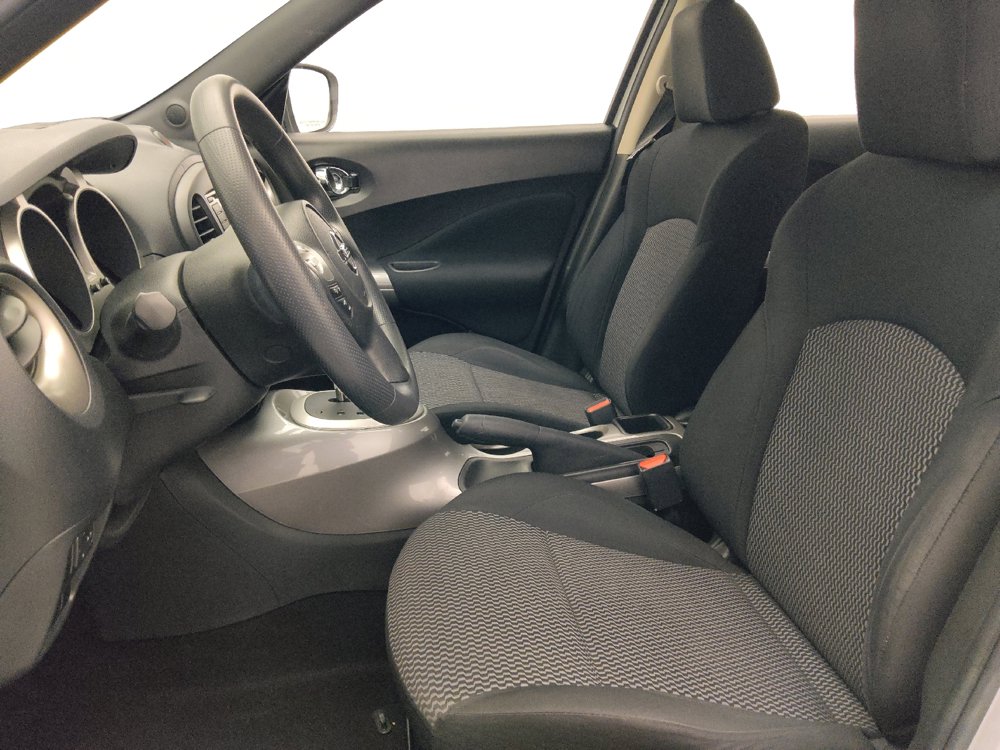Used 2016 Nissan Juke S FWD image 17