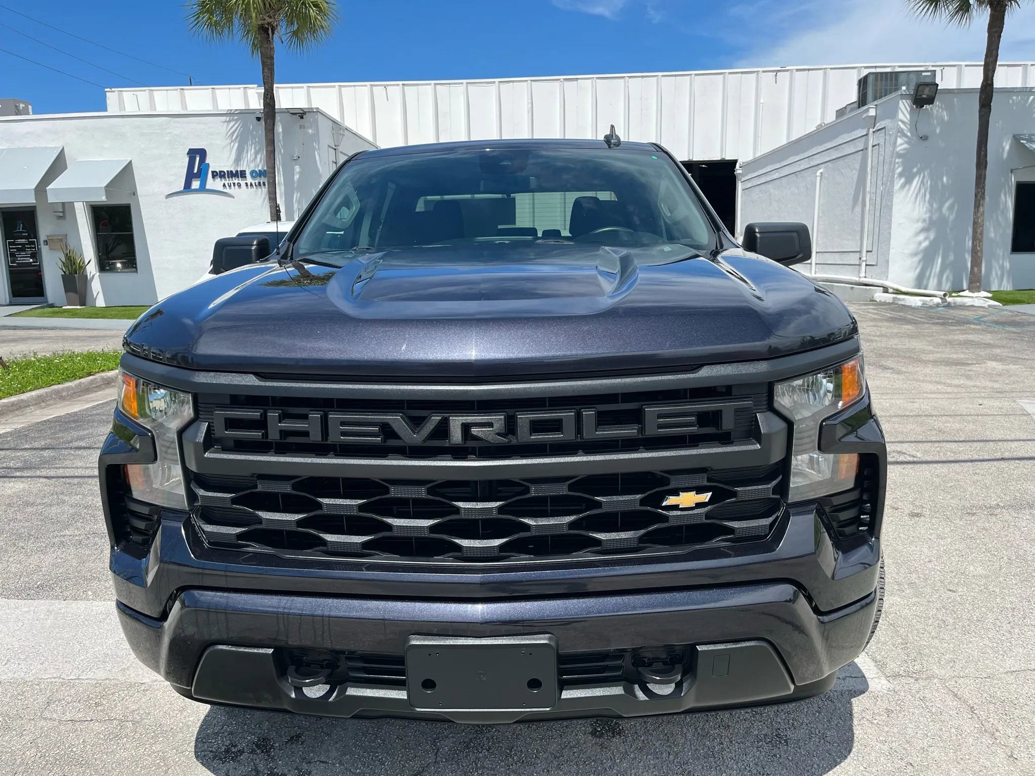 Used 2022 Chevrolet Silverado 1500 Custom image 3