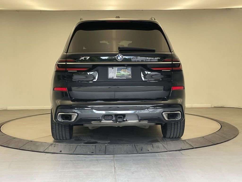 Used 2024 BMW X7 xDrive40i AWD/4WD image 4