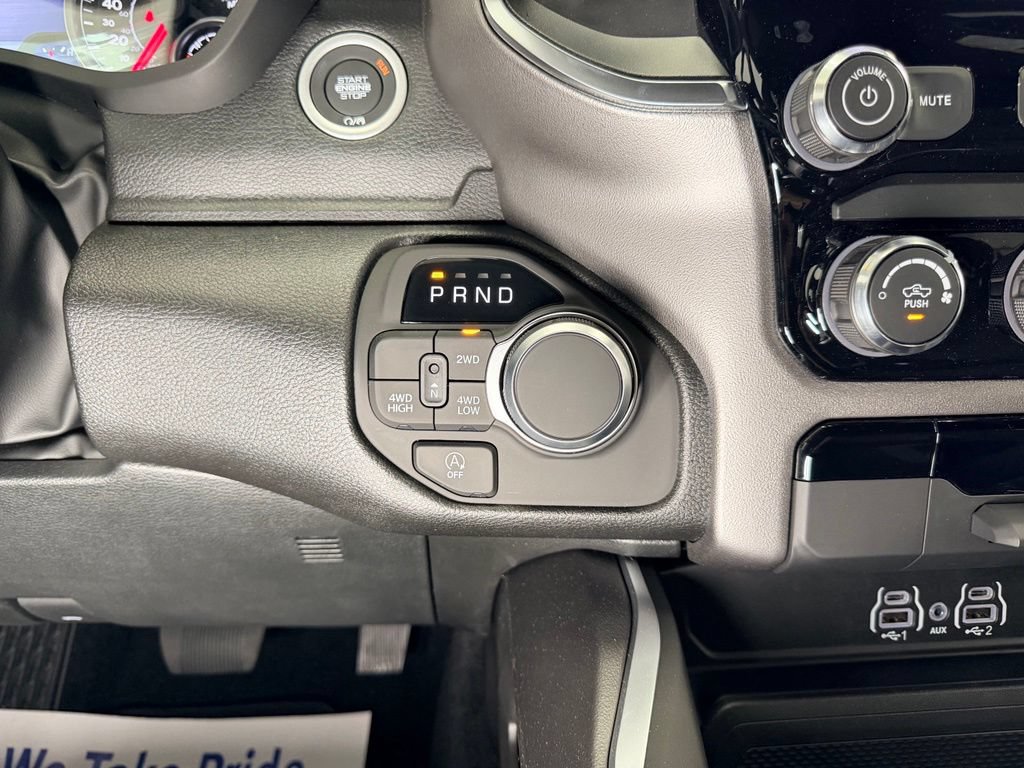 New 2026 RAM 1500 Express AWD/4WD image 15