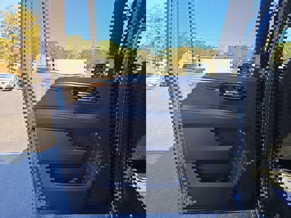 New 2026 Chevrolet Suburban Premier image 28