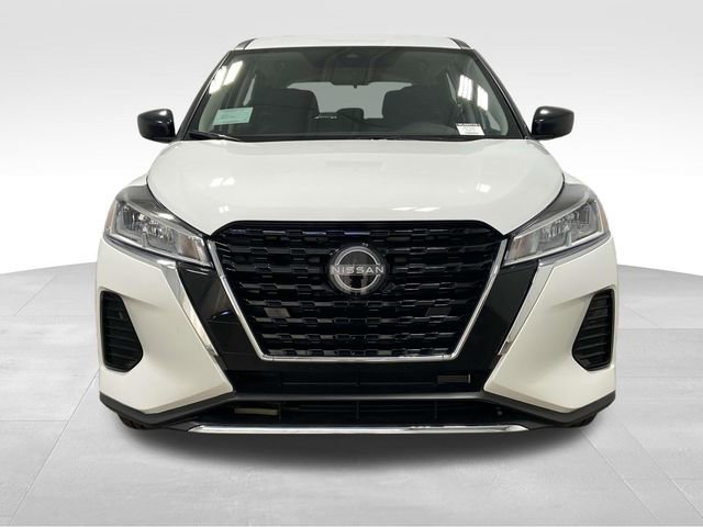 New 2025 Nissan Kicks Play S image 7