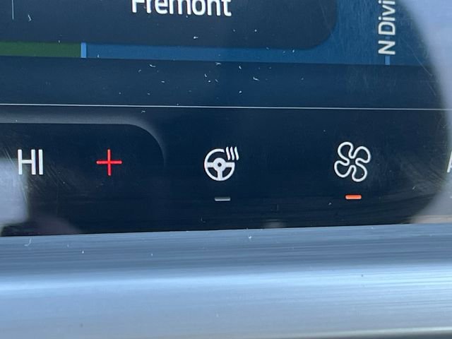 Used 2024 Ford Escape Platinum image 27