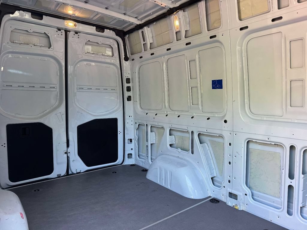 Used 2025 Mercedes-Benz Sprinter 2500 image 17