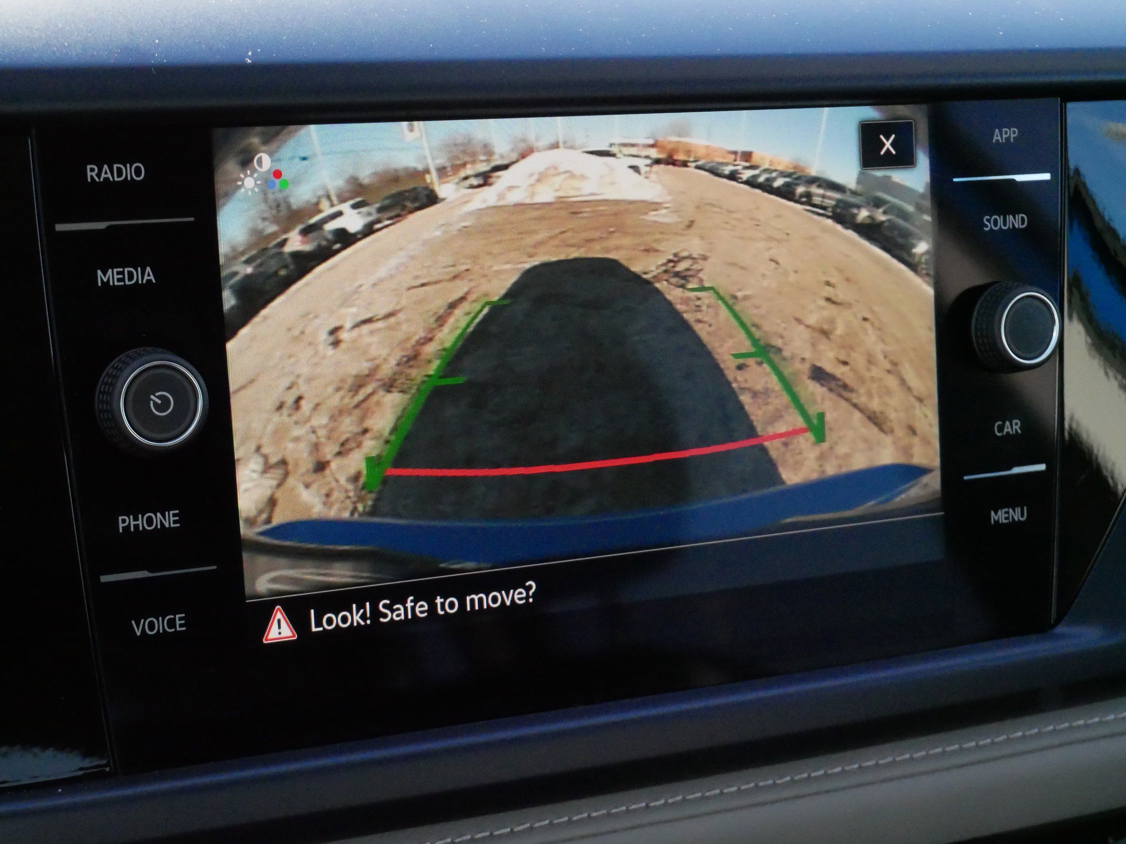 Certified 2024 Volkswagen Taos SE image 31