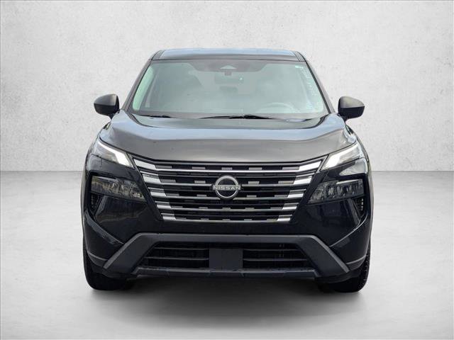 Used 2024 Nissan Rogue S image 2