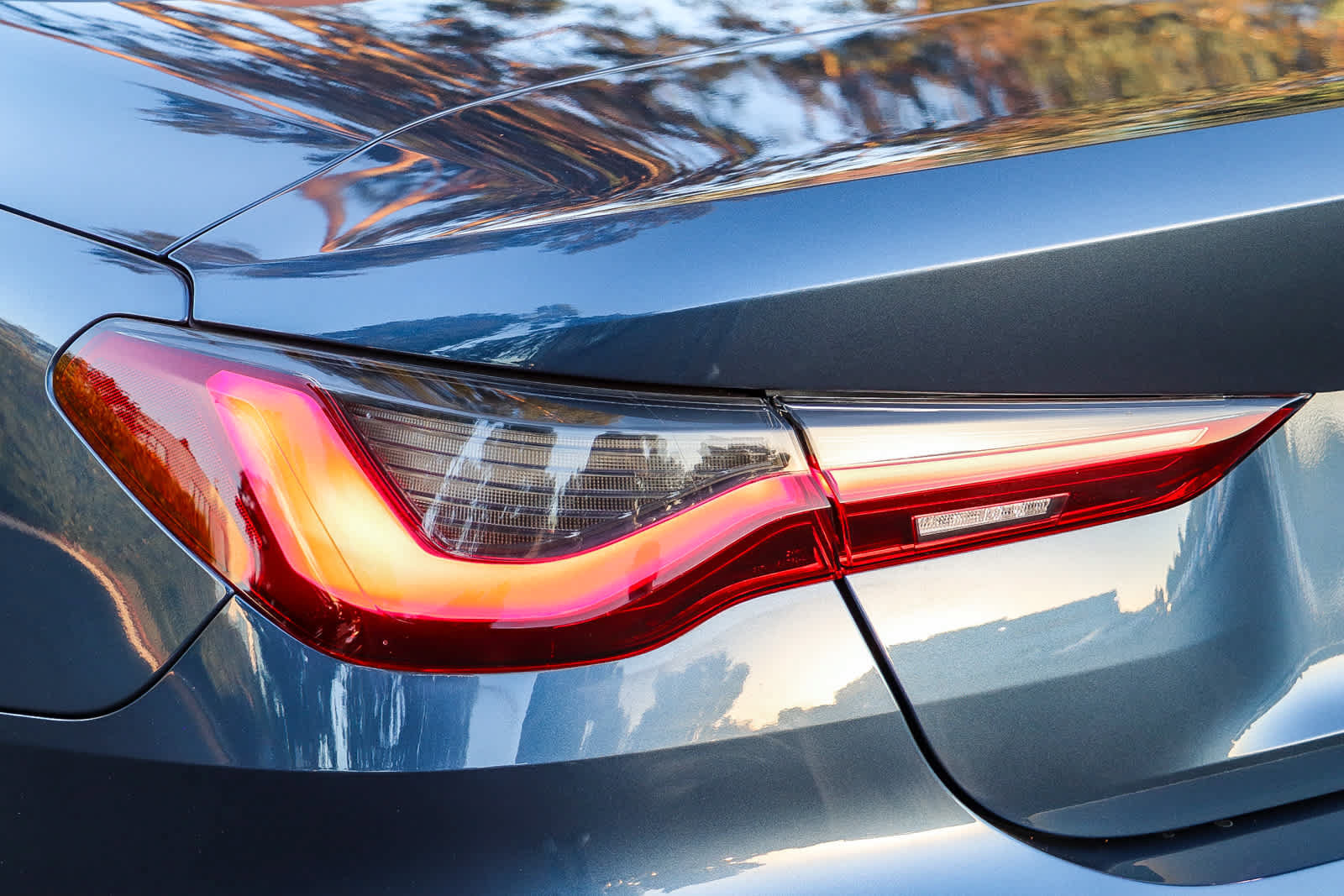 Used 2024 BMW 430i Convertible w/ Premium Package RWD image 9
