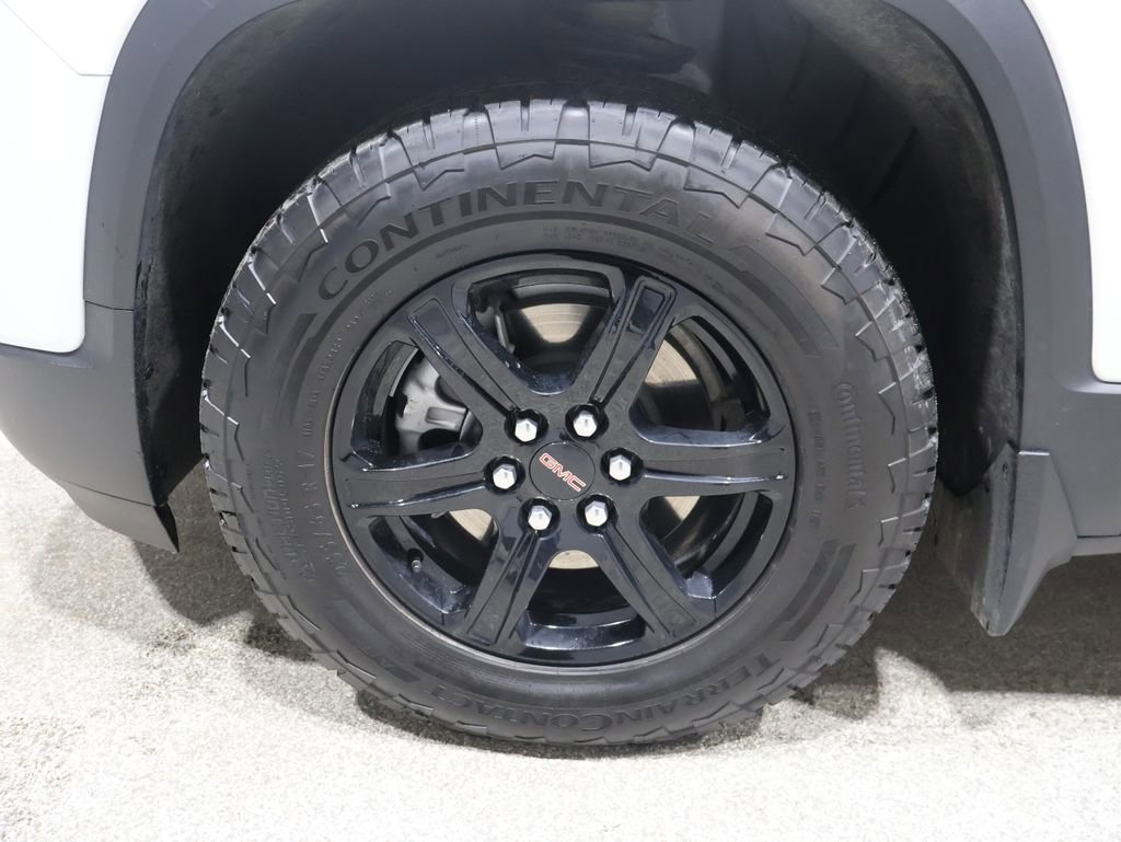 Used 2023 GMC Acadia AT4 w/ Technology Package image 9