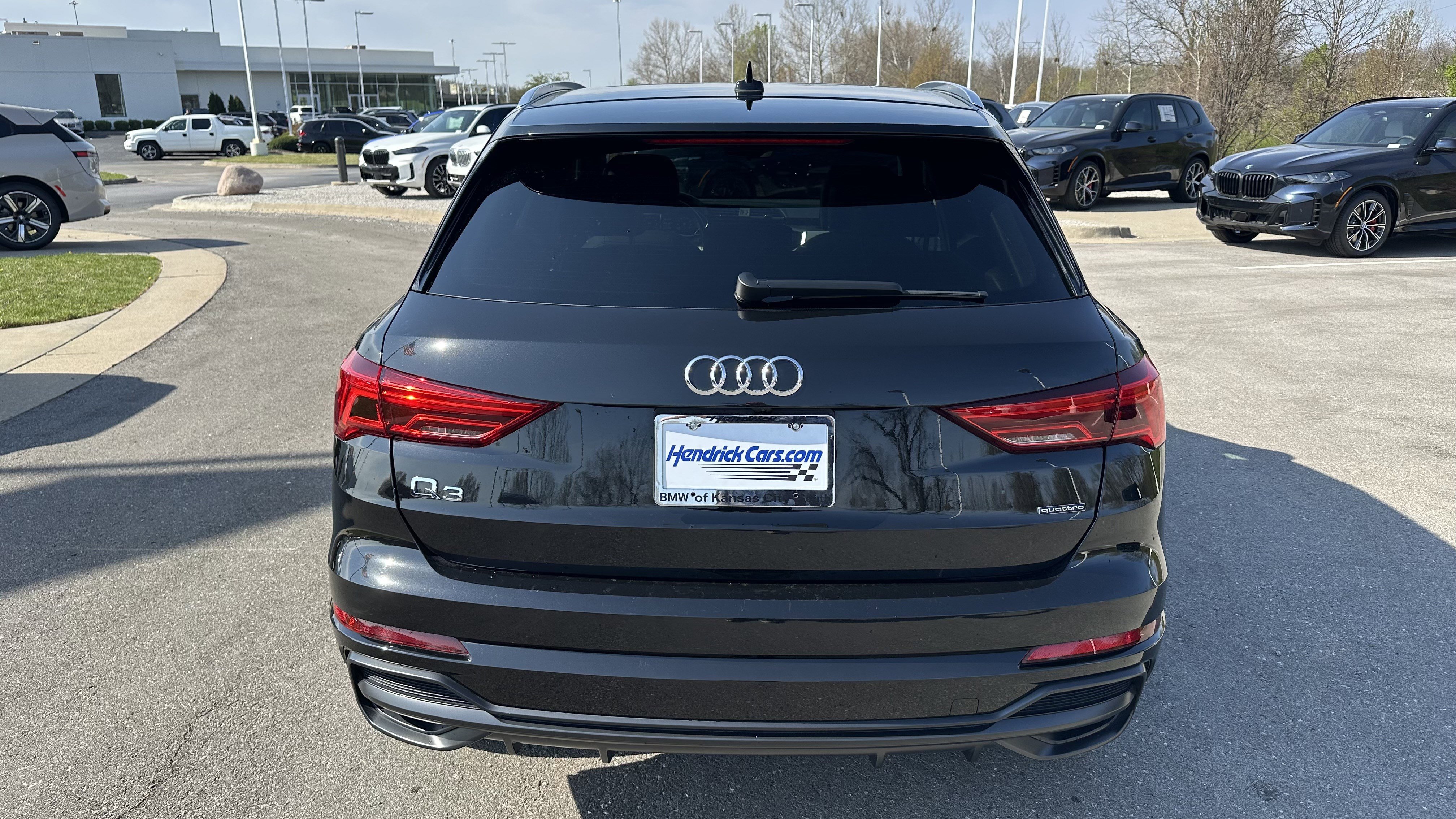 Used 2021 Audi Q3 2.0T Premium w/ 19" Wheel Package image 9