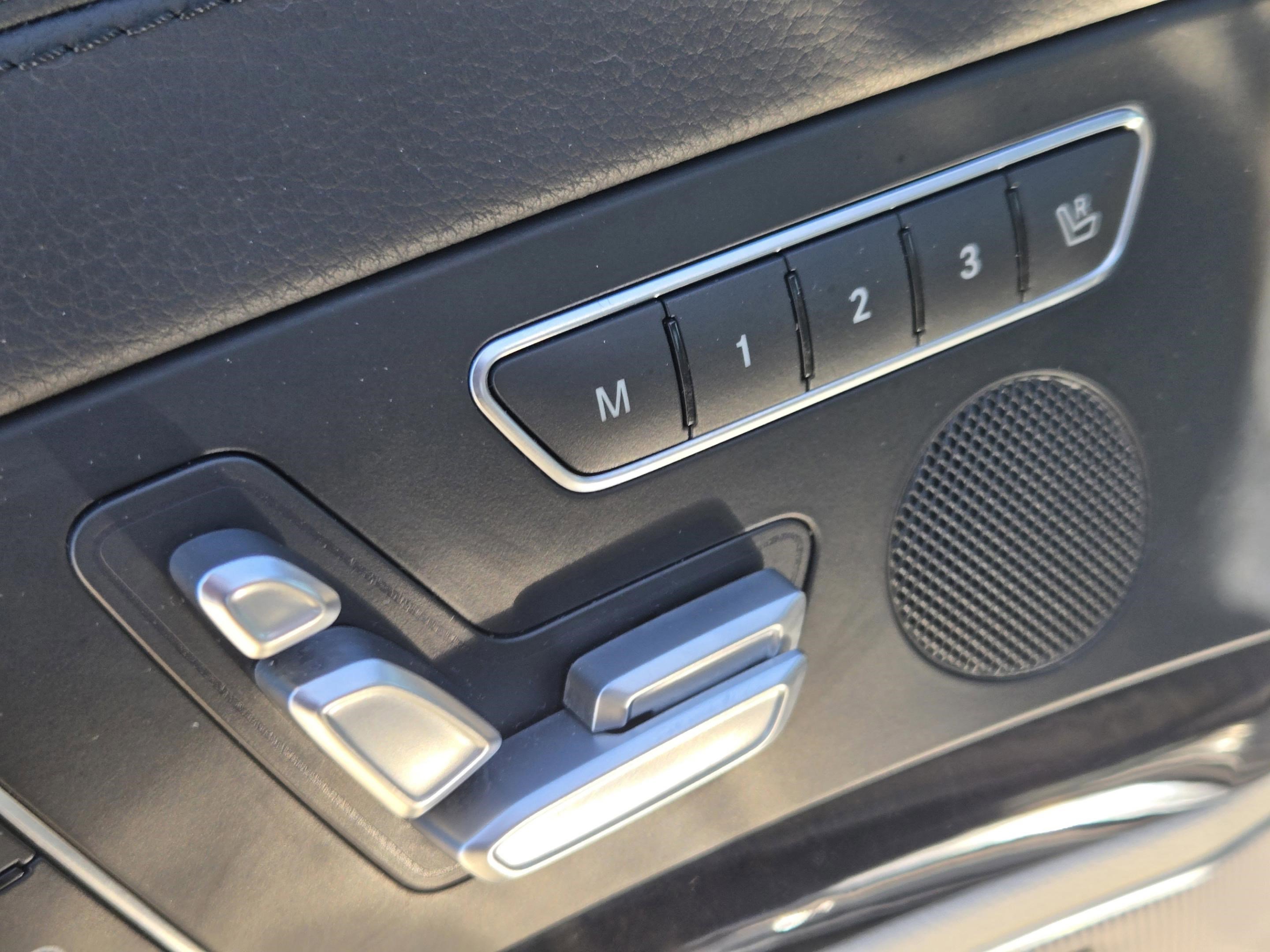 Used 2016 Mercedes-Benz SL 550 image 26