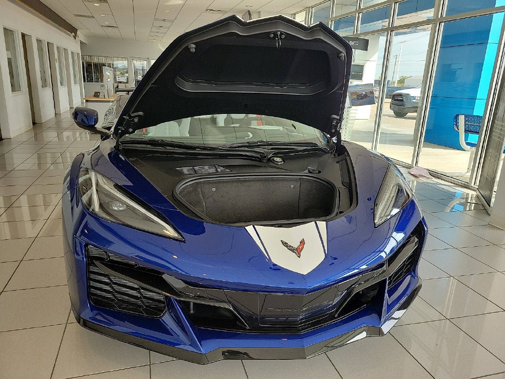 New 2027 Chevrolet Corvette Grand Sport w/ Z52 Sport Performance Package RWD image 8