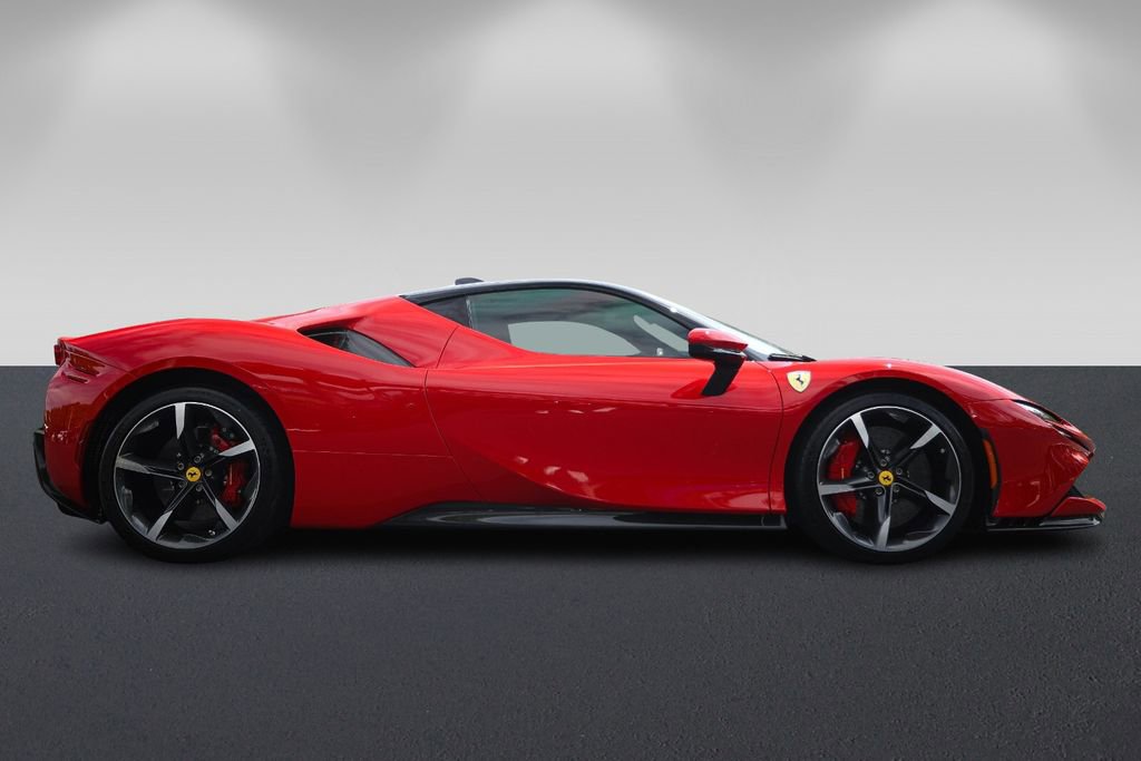 Used 2021 Ferrari SF90 Stradale AWD/4WD image 2