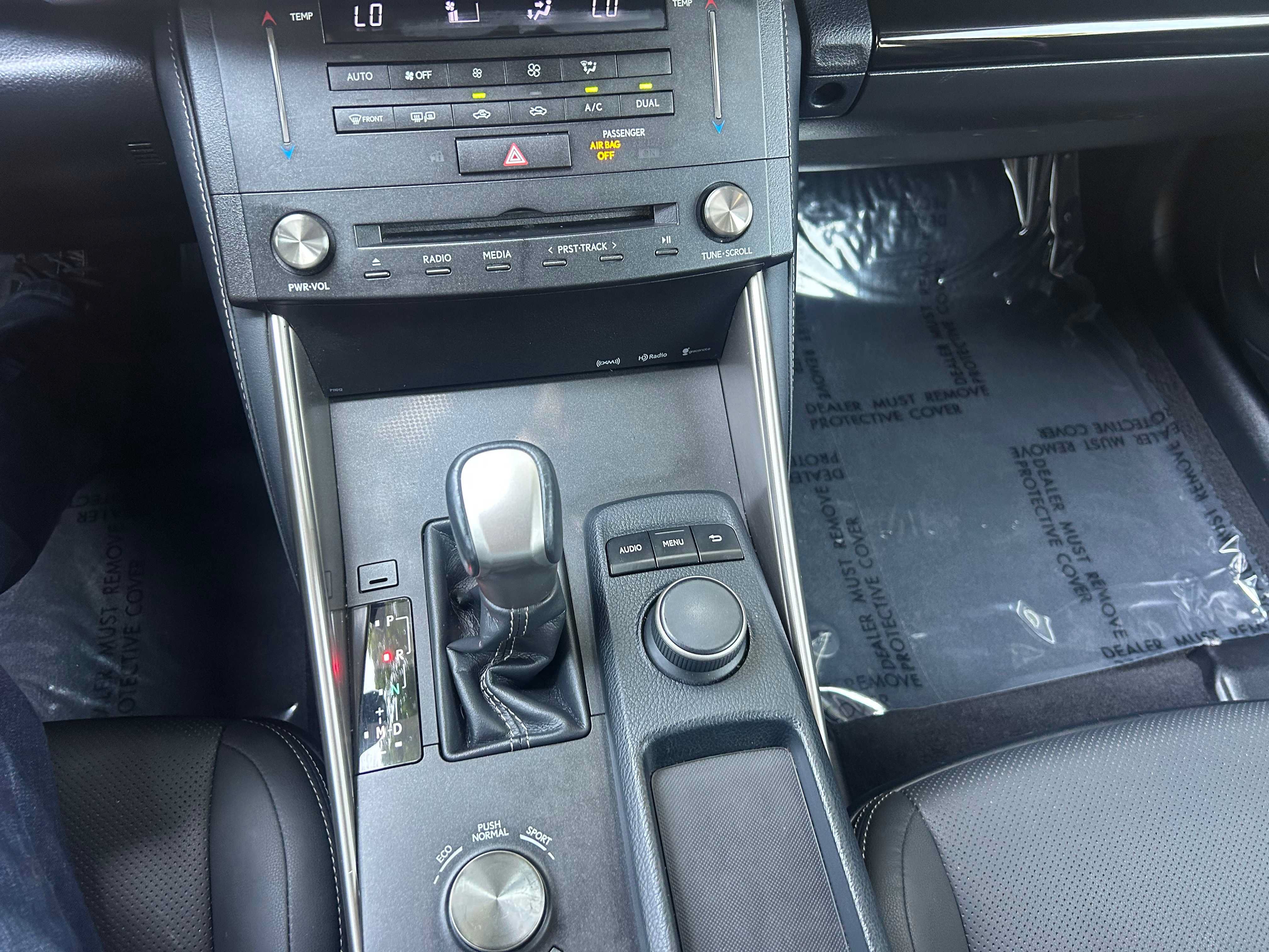 Used 2016 Lexus IS 200t RWD image 9