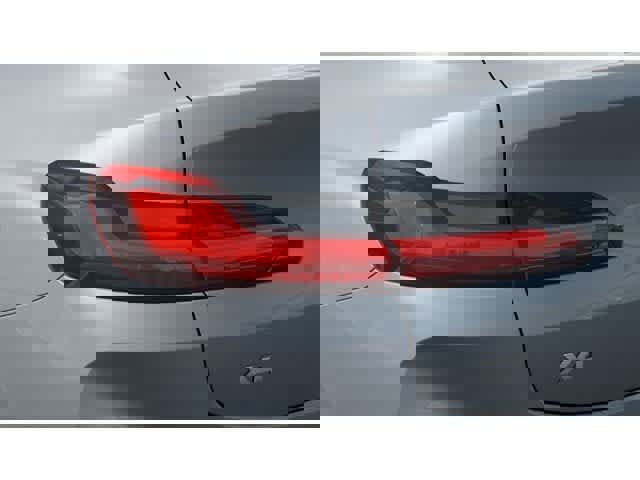 New 2025 BMW X4 M40i image 8