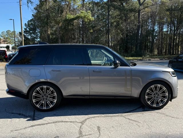 Certified 2024 Land Rover Range Rover SE image 5