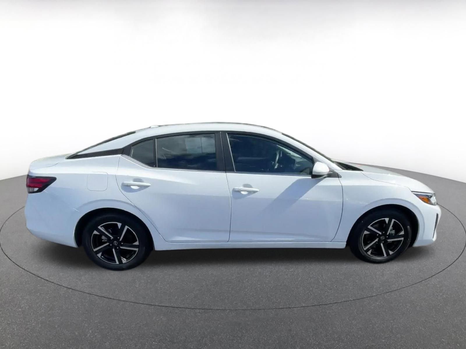 Used 2025 Nissan Sentra SV FWD image 16