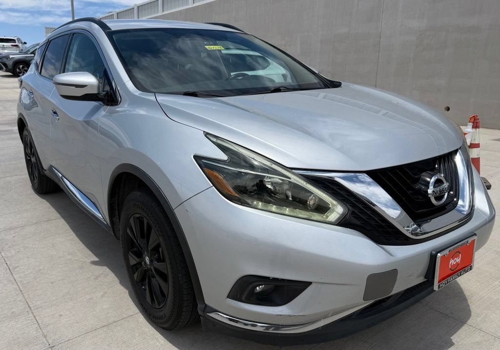 Used 2018 Nissan Murano SV FWD image 2