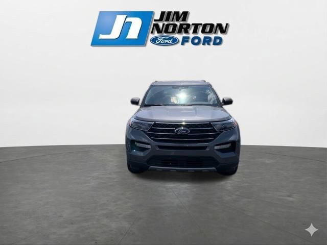 Used 2021 Ford Explorer XLT w/ Equipment Group 202A AWD/4WD image 3