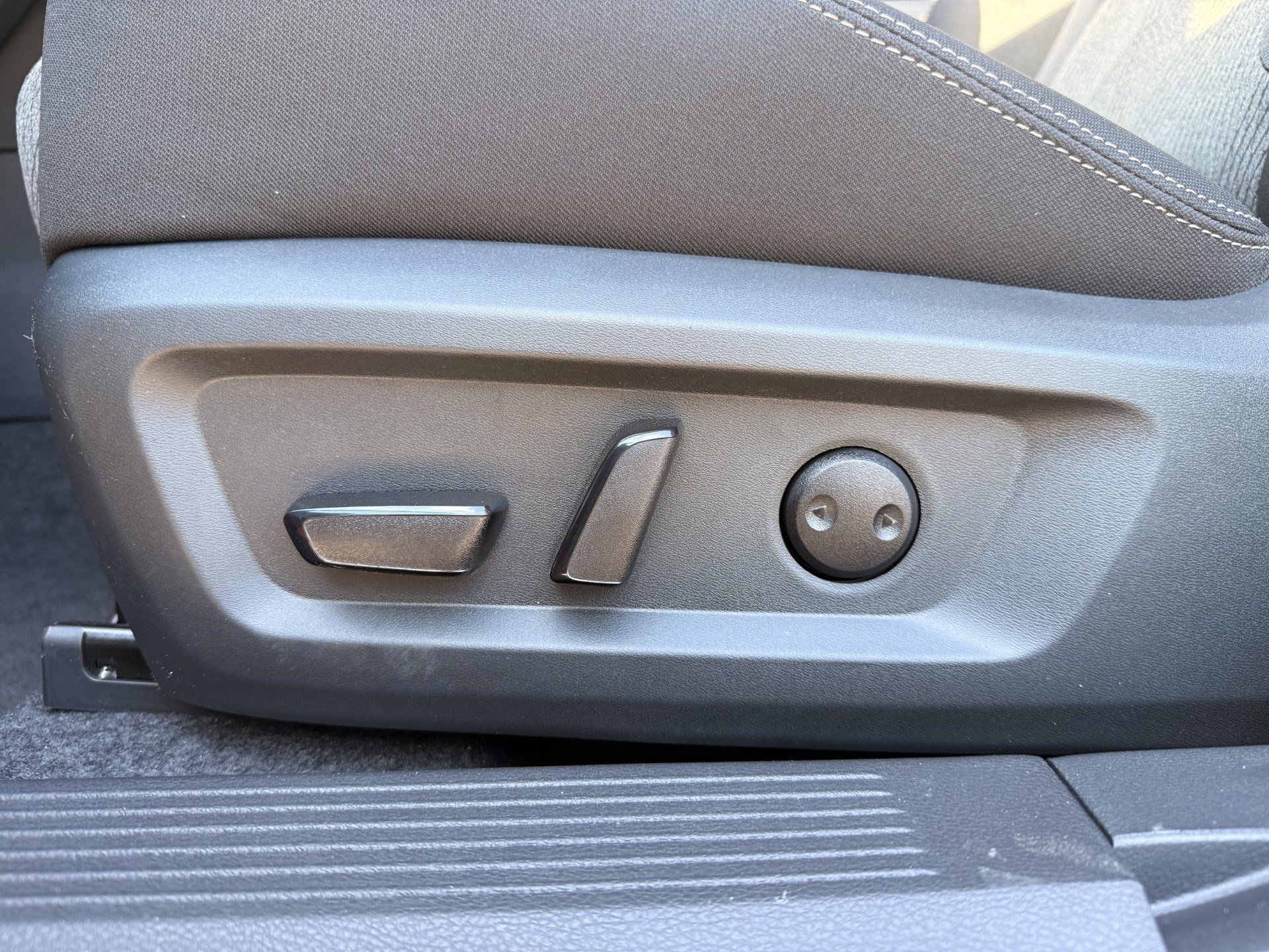 New 2026 Nissan Rogue SV w/ Cold Weather Package image 13