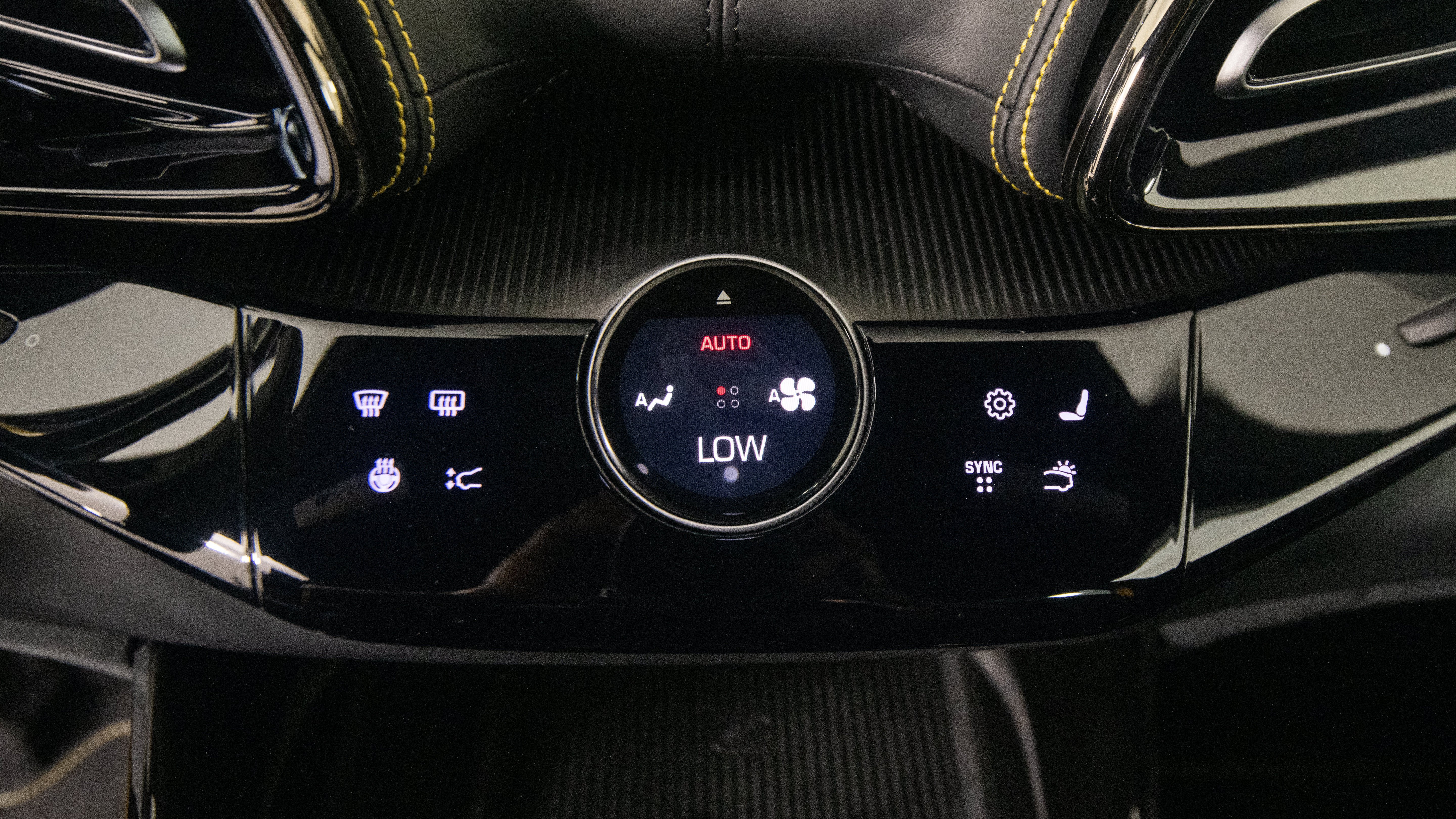 Certified 2025 Ferrari Purosangue AWD/4WD image 28
