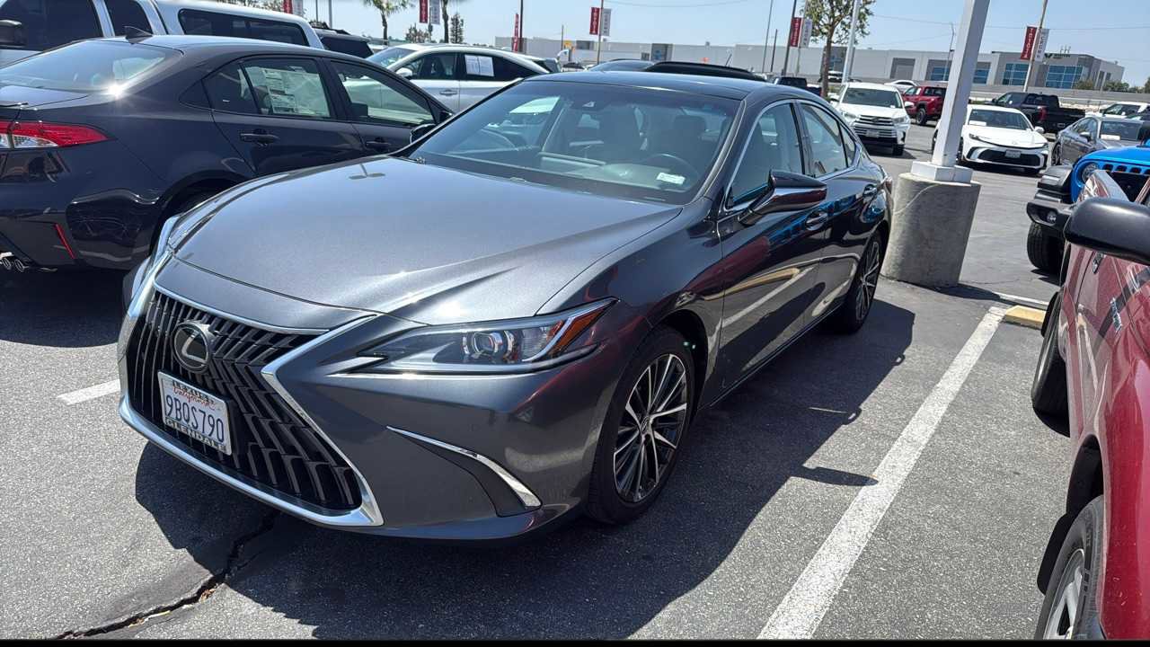 Used 2022 Lexus ES 350 w/ Premium Package FWD image 1