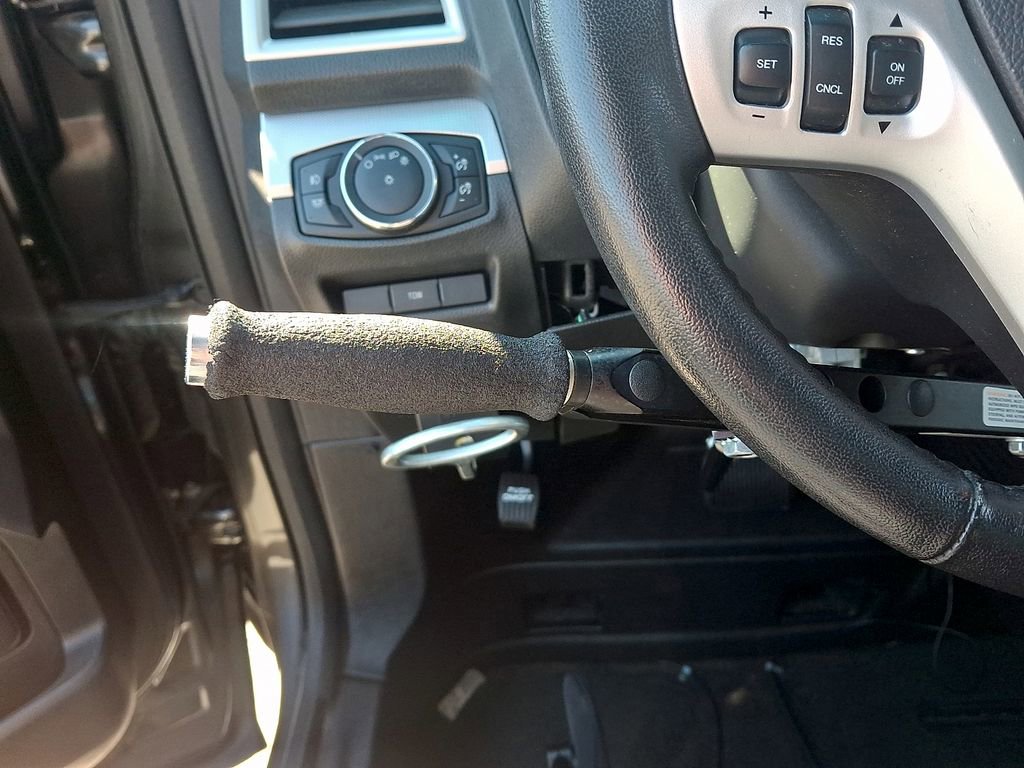 Used 2015 Ford Explorer XLT w/ Equipment Group 202B image 23