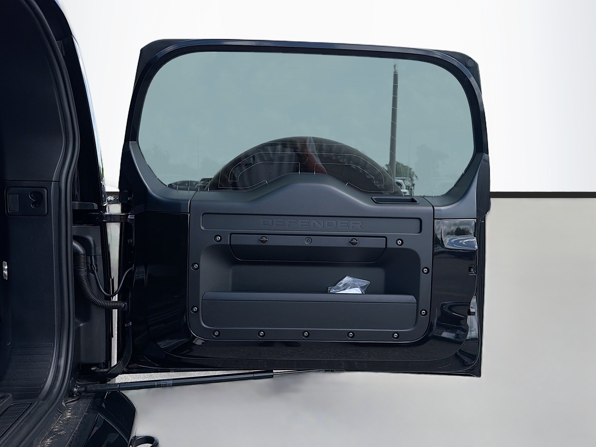 New 2026 Land Rover Defender 90 V8 AWD/4WD image 13