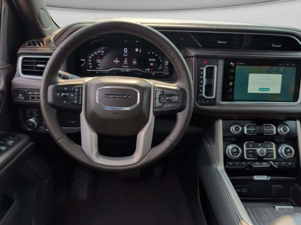 Used 2023 GMC Yukon XL Denali AWD/4WD image 25