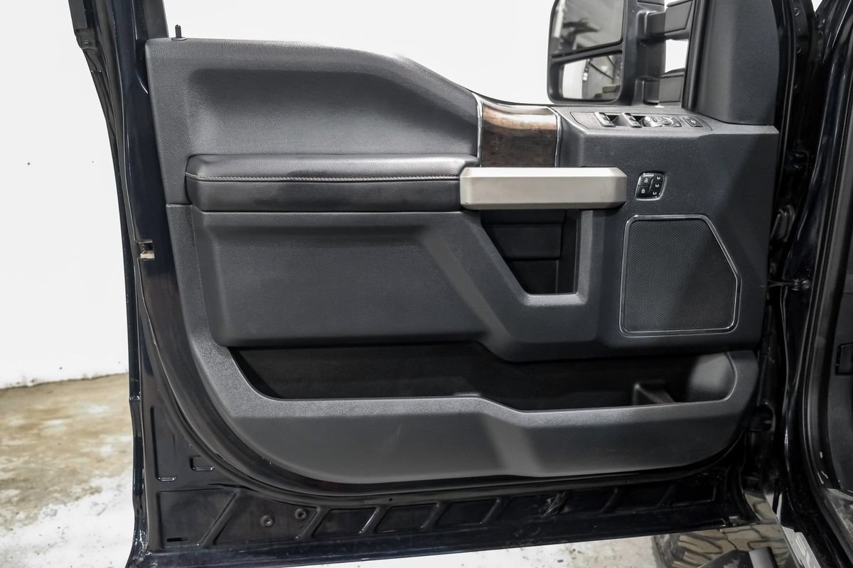 Used 2022 Ford F250 Lariat w/ Black Appearance Package AWD/4WD image 43