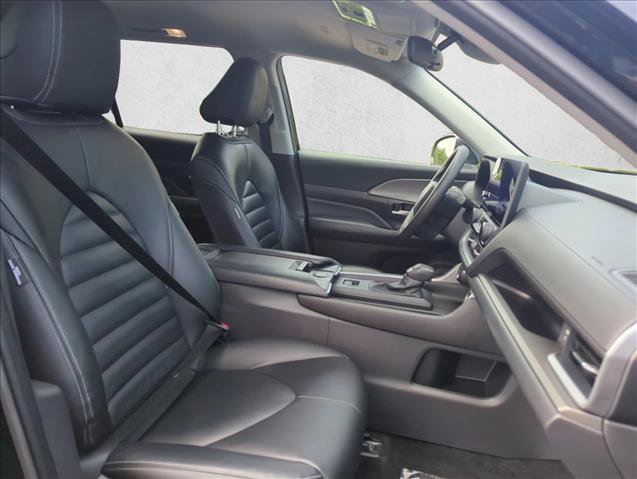 Certified 2025 Toyota Grand Highlander FWD image 26
