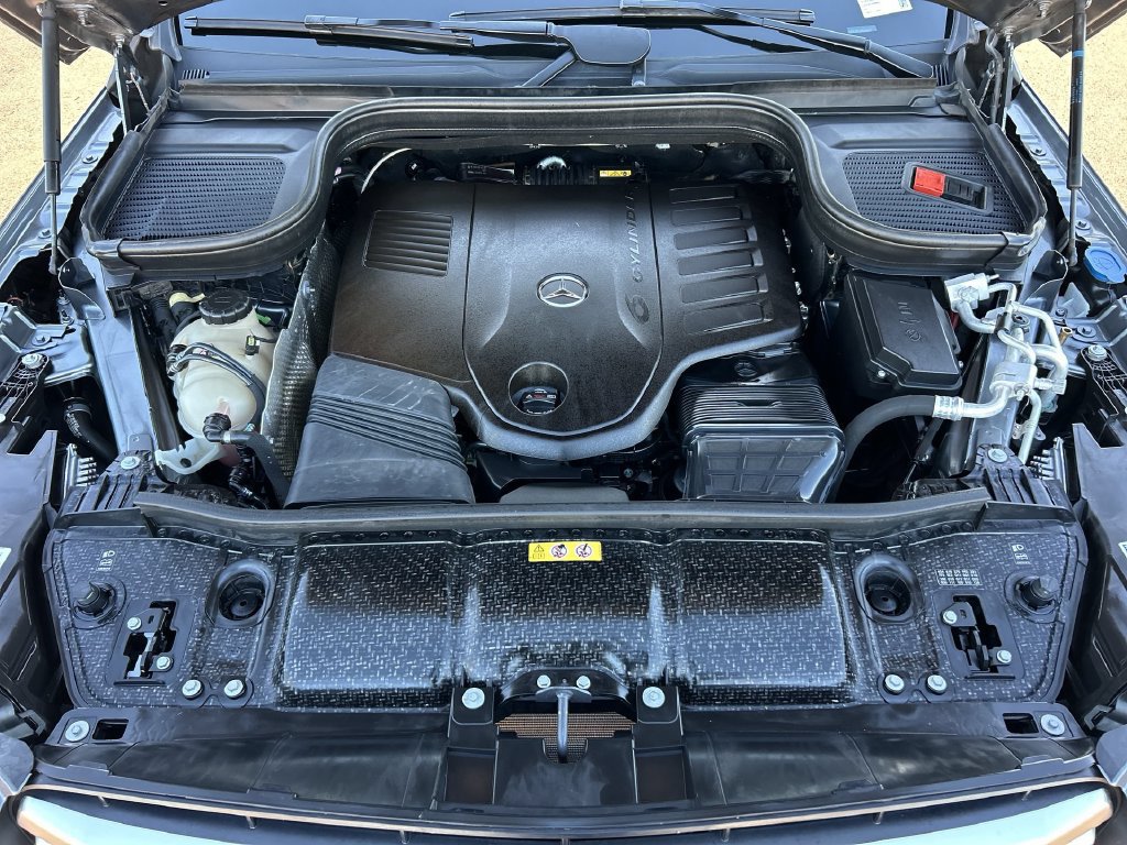 Used 2024 Mercedes-Benz GLS 450 4MATIC image 31