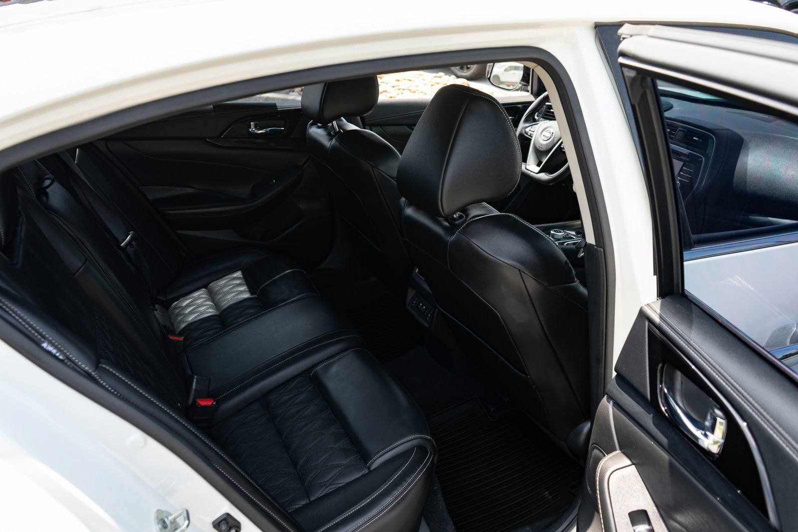 Used 2023 Nissan Maxima Platinum w/ Sport Mat Group FWD image 21