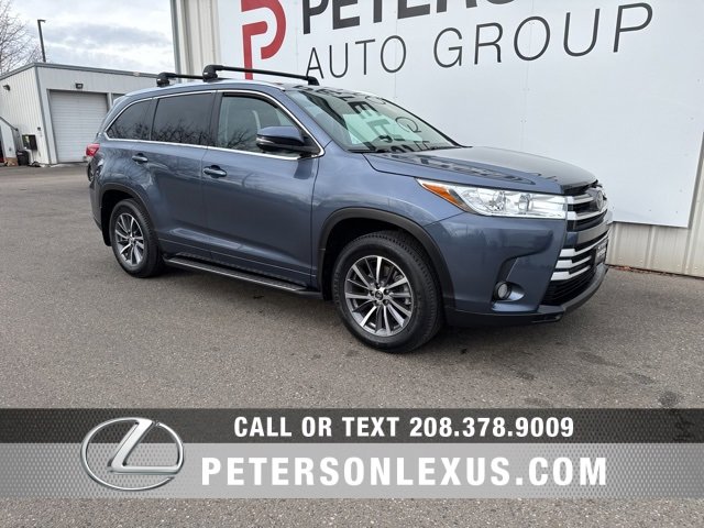 Used 2018 Toyota Highlander XLE image 1