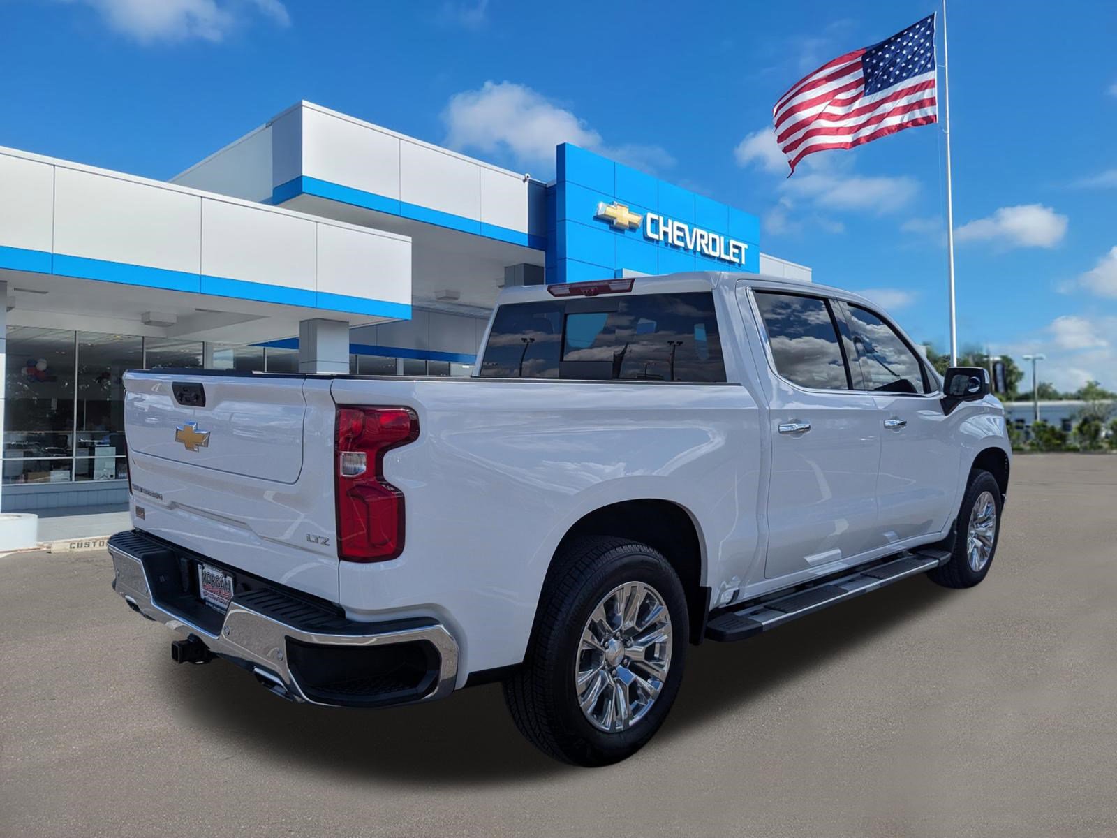 Used 2026 Chevrolet Silverado 1500 LTZ w/ LTZ Premium Texas Edition image 4