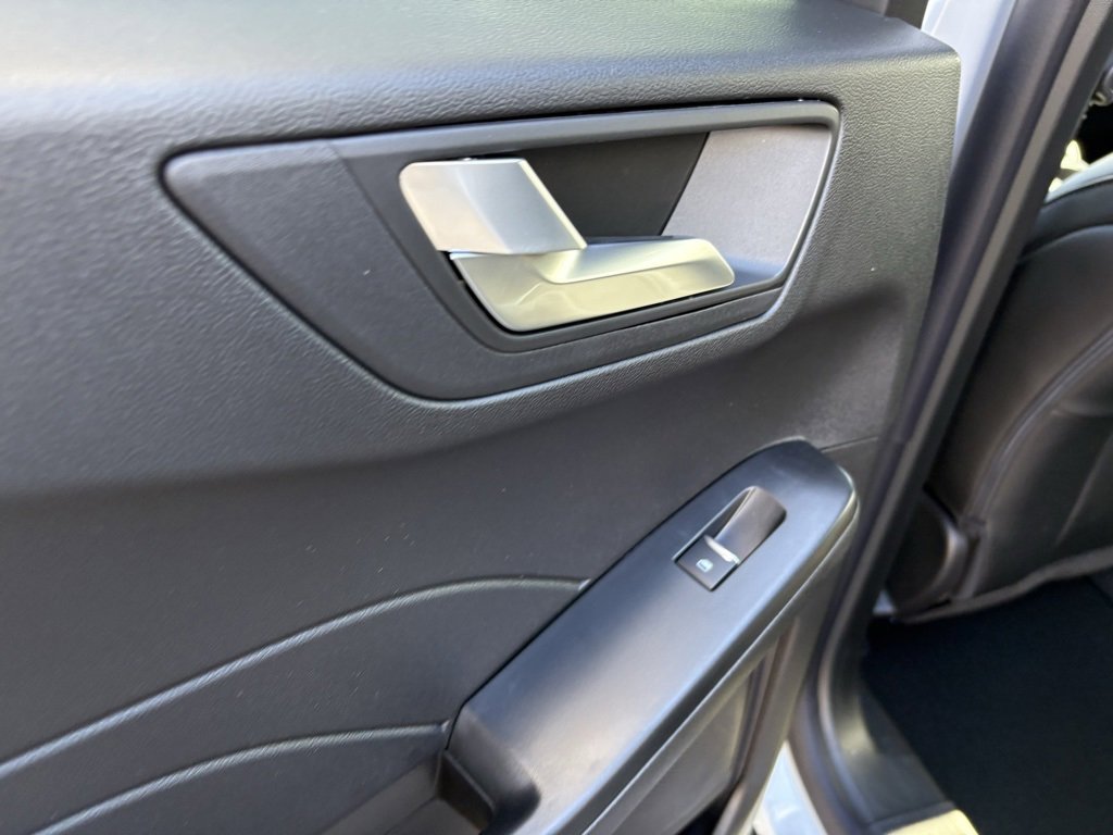 New 2026 Ford Escape ST-Line w/ Cold Weather Package image 23