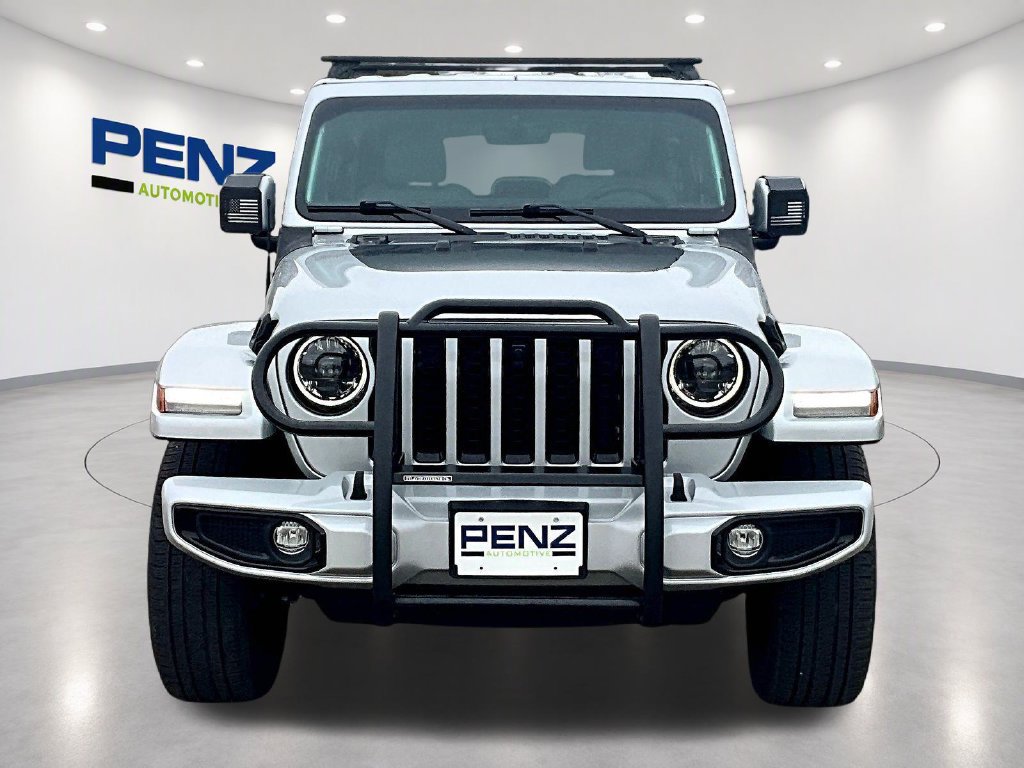 Used 2023 Jeep Wrangler Unlimited Sahara AWD/4WD image 3