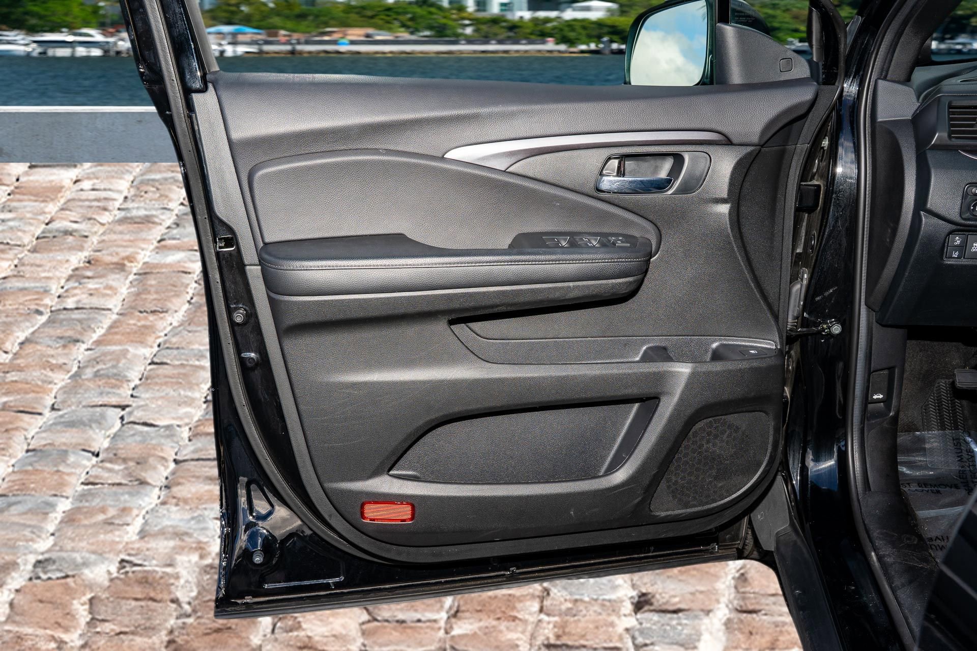 Used 2022 Honda Pilot Sport image 31