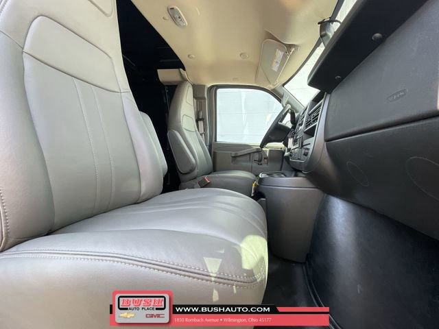 New 2025 Chevrolet Express 3500 w/ Driver Convenience Package image 25