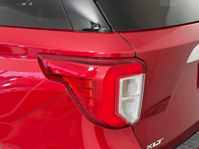 Used 2020 Ford Explorer XLT RWD image 13