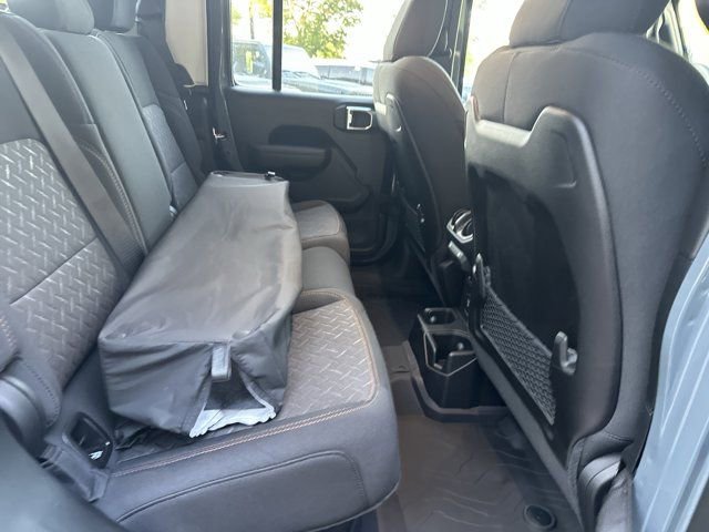 New 2025 Jeep Gladiator Mojave w/ Steel Bumper Group image 15