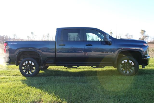 Used 2020 Chevrolet Silverado 2500 Custom w/ Custom Value Package image 9